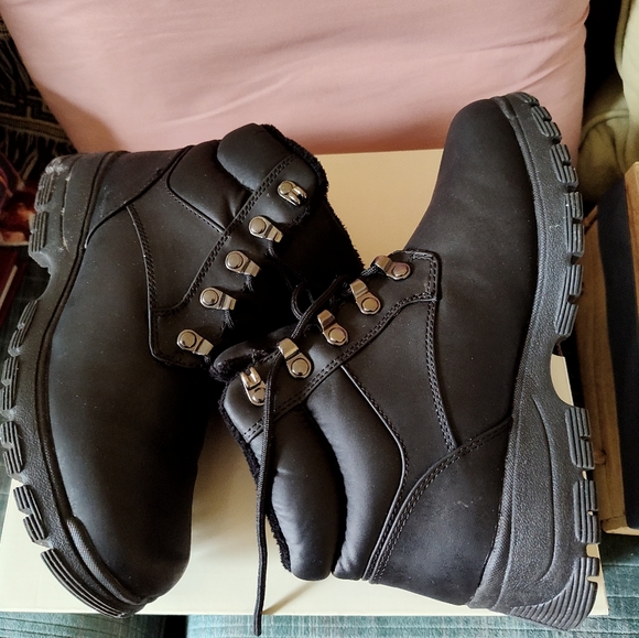 Boots - Picture 2 of 4